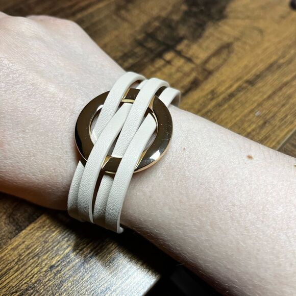 Bohemian PU Polyurethane Circle Decor Layered Bracelet - Picture 6 of 11